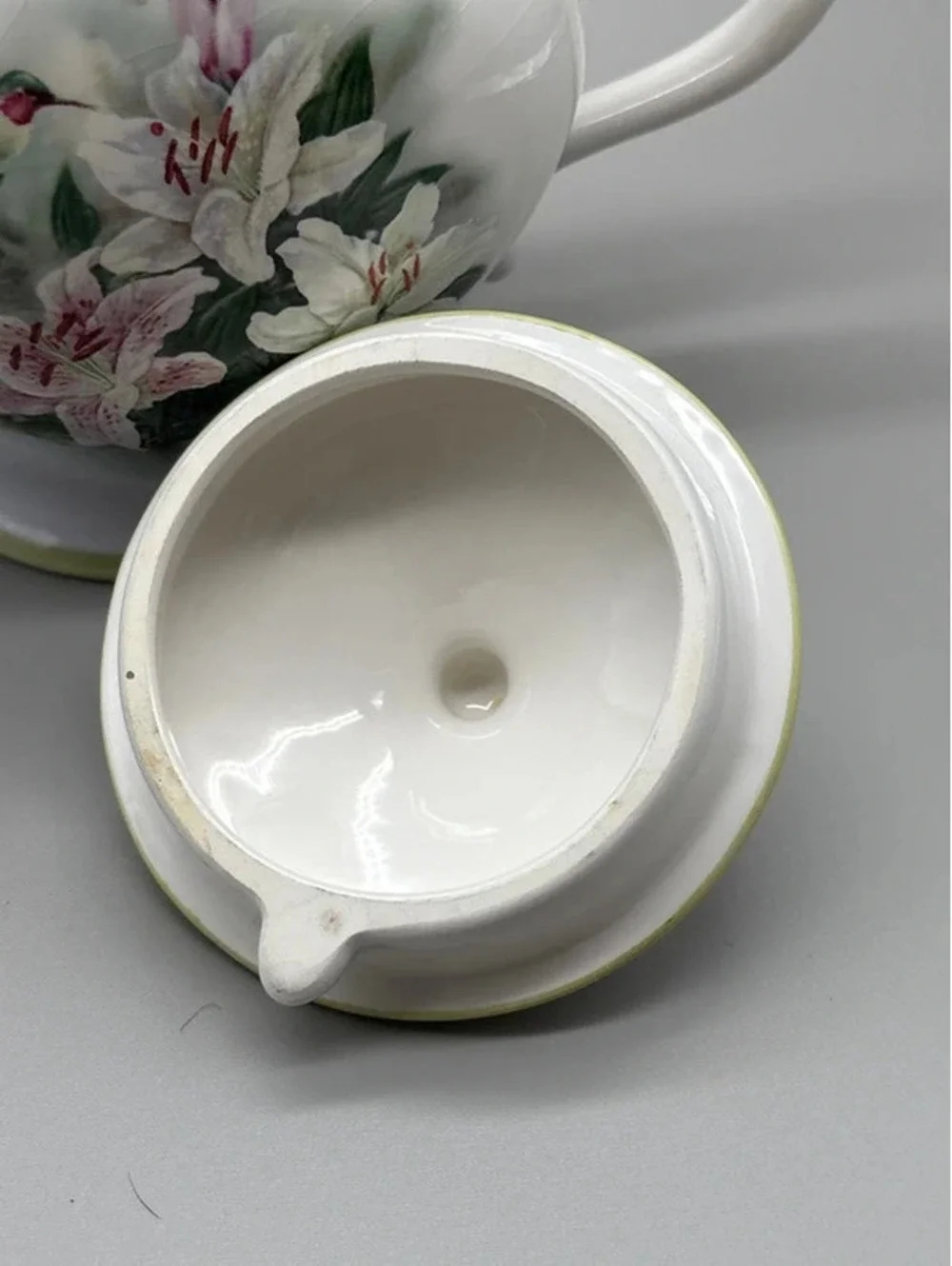 Vtg Teleflora by Lena Liu Porcelain Teapot w/Lid Hummingbird and Lillies